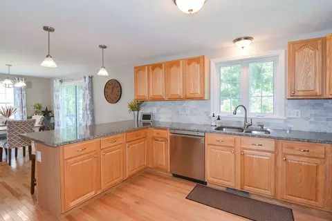 19 Grenier Ave, Webster, MA 01570 photo 9