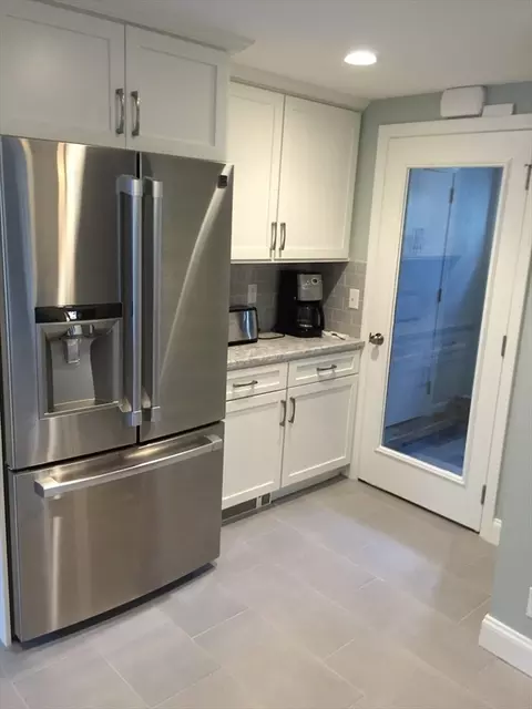 3 Hubbard St, Canton, MA 02021 photo 5