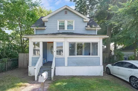 15 Eldert St, Springfield, MA 01109