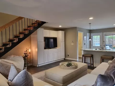 58 Townhouse Ter #58, Hyannis, MA 02601