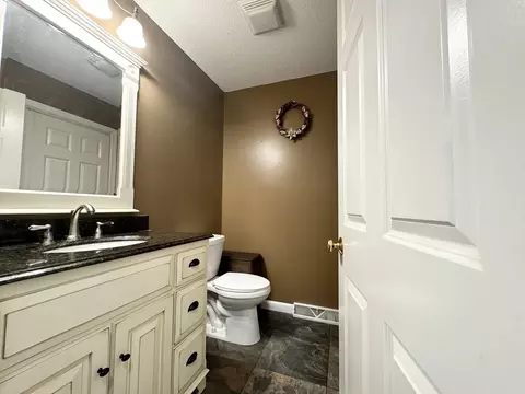 28 Cara Ln, Springfield, MA 01118 photo 13