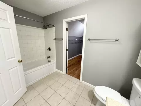 28 Cara Ln, Springfield, MA 01118 photo 17