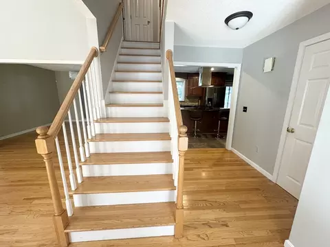 28 Cara Ln, Springfield, MA 01118 photo 6