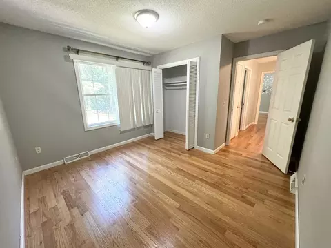 28 Cara Ln, Springfield, MA 01118 photo 11