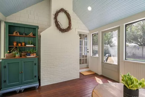 Exterior - 6 Park Ave, Dover, MA 02030 photo 4 of 13