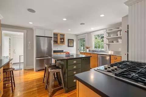 Kitchen - 6 Park Ave, Dover, MA 02030 photo 2 of 4