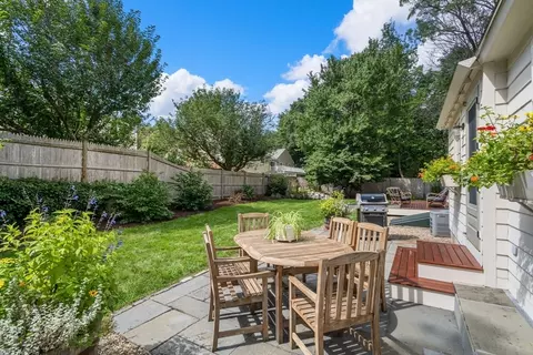 Exterior - 6 Park Ave, Dover, MA 02030 photo 6 of 13