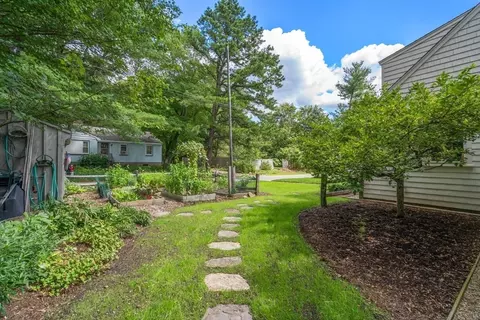Exterior - 6 Park Ave, Dover, MA 02030 photo 8 of 13