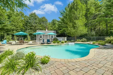 4 Talbott Farm Dr, Mendon, MA 01756 photo 32