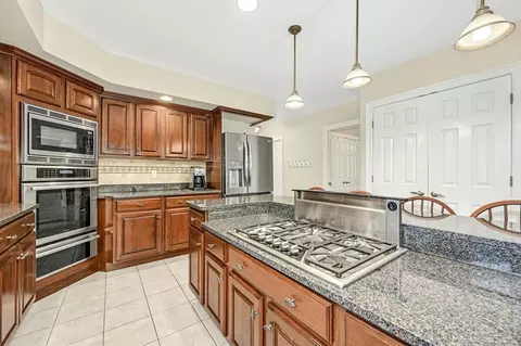 4 Talbott Farm Dr, Mendon, MA 01756 photo 10