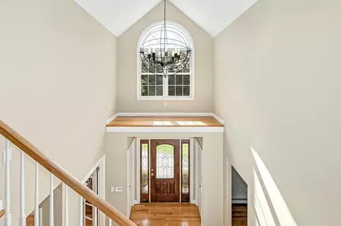 4 Talbott Farm Dr, Mendon, MA 01756 photo 5