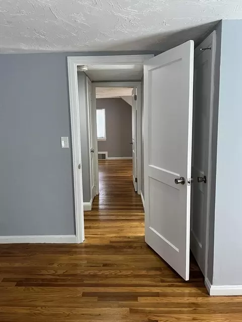 Entry Way - 30 Lumae St, Springfield, MA 01119 photo 5 of 7