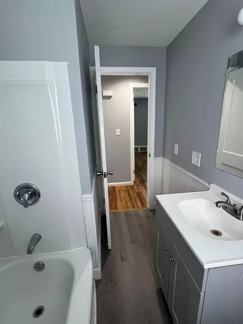 Bath - 30 Lumae St, Springfield, MA 01119 photo 2 of 4