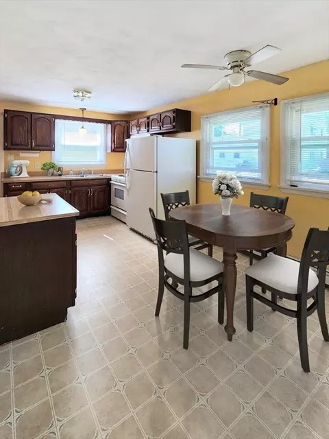 Kitchen - 37 Old Onset Rd, Wareham, MA 02571 photo 1 of 3