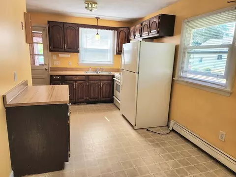 Kitchen - 37 Old Onset Rd, Wareham, MA 02571 photo 2 of 3