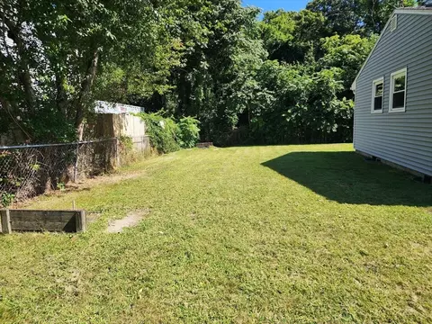 Exterior - 37 Old Onset Rd, Wareham, MA 02571 photo 2 of 5
