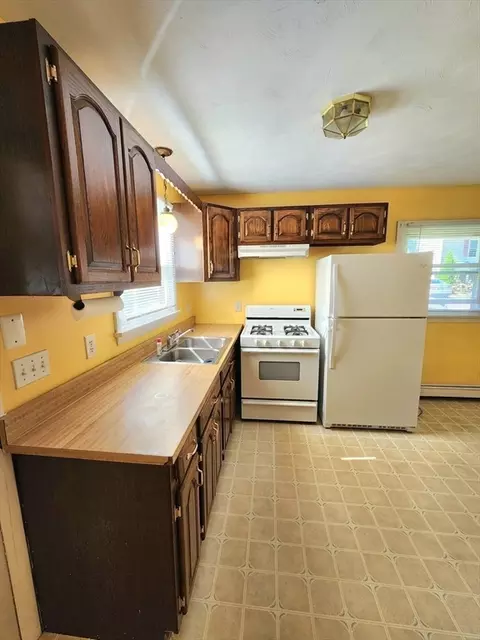 Kitchen - 37 Old Onset Rd, Wareham, MA 02571 photo 3 of 3