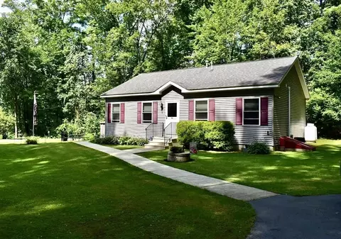 94 Lakeshore Dr, Sterling, MA 01564