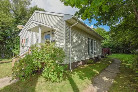 10 Eddy St, Orange, MA 01364 photo 3