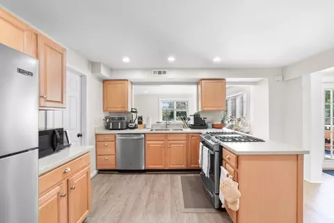 743 Main St #2, Reading, MA 01867 photo 10