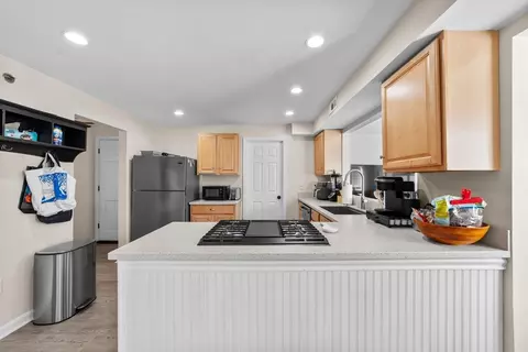 743 Main St #2, Reading, MA 01867 photo 16