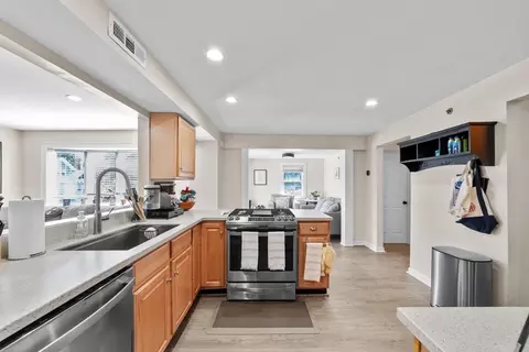 743 Main St #2, Reading, MA 01867 photo 8