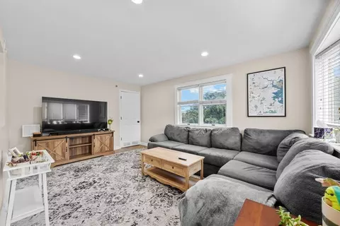 743 Main St #2, Reading, MA 01867 photo 6