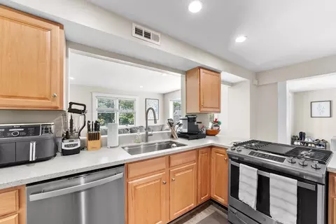 743 Main St #2, Reading, MA 01867 photo 9