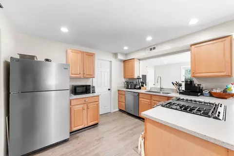 743 Main St #2, Reading, MA 01867 photo 11