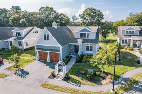 13 Canter Brook Ln #13, Hamilton, MA 01982