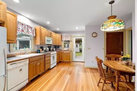 4 Sunset Rd, Nahant, MA 01908 photo 9
