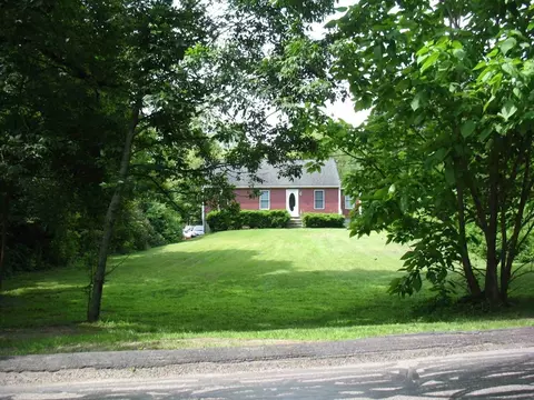 492 Rear Tremont, Taunton, MA 02780