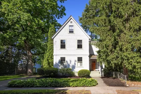 18 Mountfort Rd, Newton, MA 02461