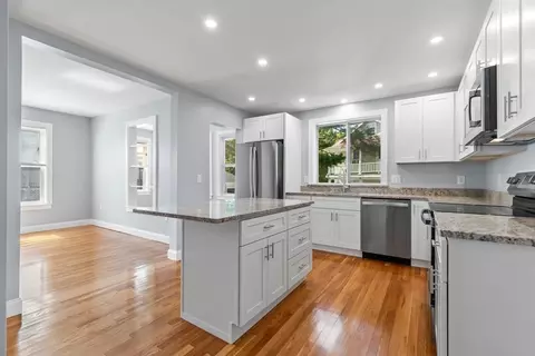 52 Crescent St #1, Swampscott, MA 01907