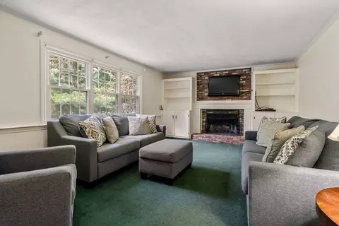 21 Pawnee Cir, Milton, MA 02186 photo 11