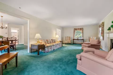21 Pawnee Cir, Milton, MA 02186 photo 7