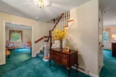 21 Pawnee Cir, Milton, MA 02186 photo 5