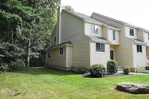 87 Gaslight Ln #87, Easton, MA 02356