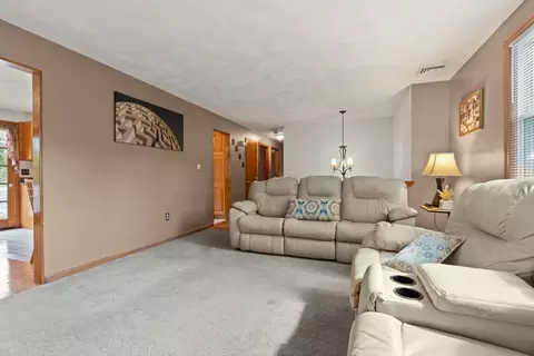 338 Ash St, Reading, MA 01867 photo 17