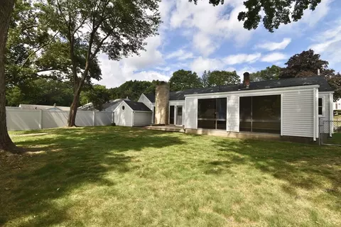 29 Kay St, Springfield, MA 01109 photo 4