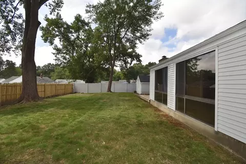29 Kay St, Springfield, MA 01109 photo 5