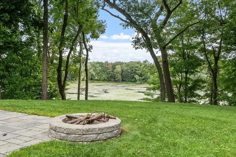 9 Hall Pond Rd, Boylston, MA 01505
