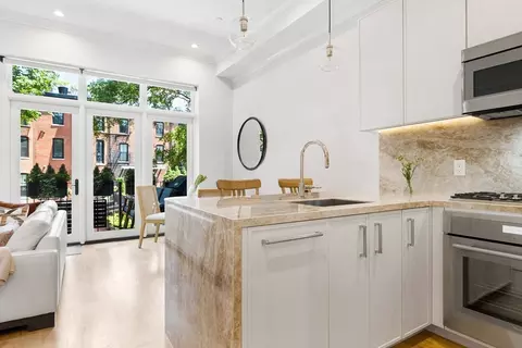 145 Worcester St #2, Boston, MA 02118