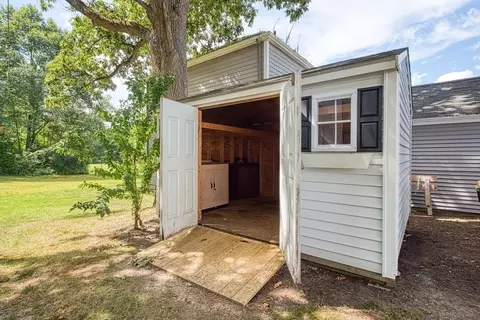 29 Thaxter Ave, Abington, MA 02351 photo 12