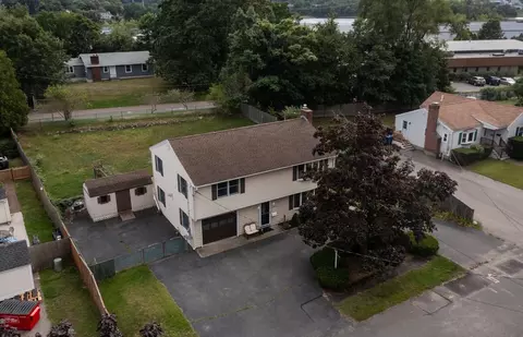 4 Rainbow Ter, Danvers, MA 01923 photo 2
