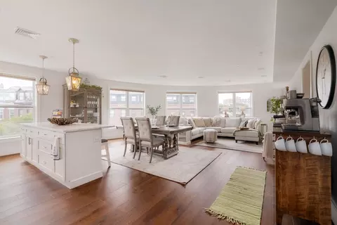 480 W Broadway #304, Boston, MA 02127