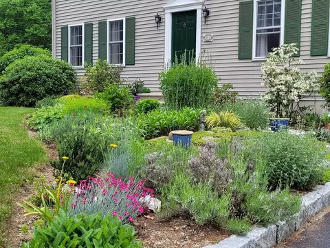 46 School St # -A, Upton, MA 01568
