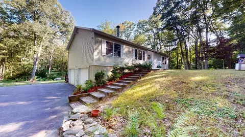 875 Stafford St, Leicester, MA 01542