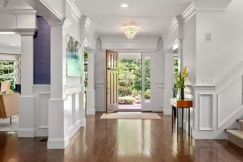 Entry Way - 5 Beard Way, Wellesley, MA 02482 photo 1 of 5