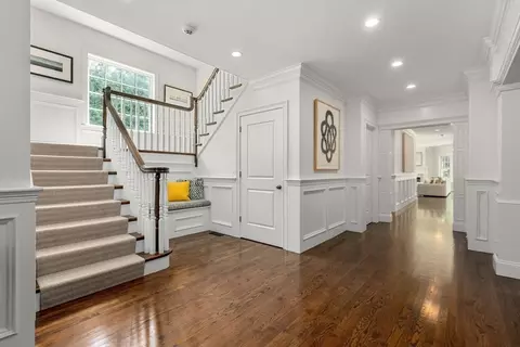 Entry Way - 5 Beard Way, Wellesley, MA 02482 photo 3 of 5